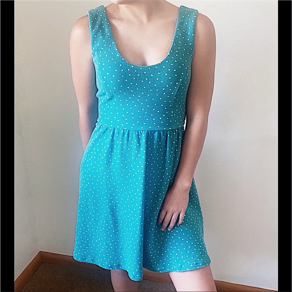 Lauren Conrad Green And White Polka Dot Dress With Cutouts Women’s Size XS